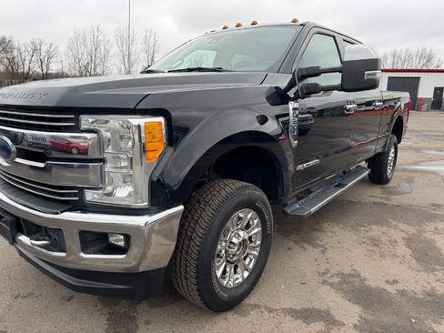 Used 2017 Ford F250 Lariat w/ Lariat Ultimate Package image 9