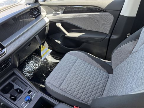 New 2025 Volkswagen Tiguan S image 13