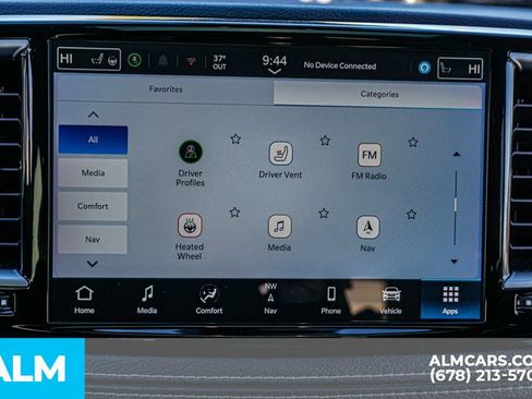 Used 2025 Chrysler Pacifica Limited image 43