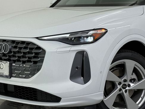 New 2025 Audi Q5 Premium Plus image 11