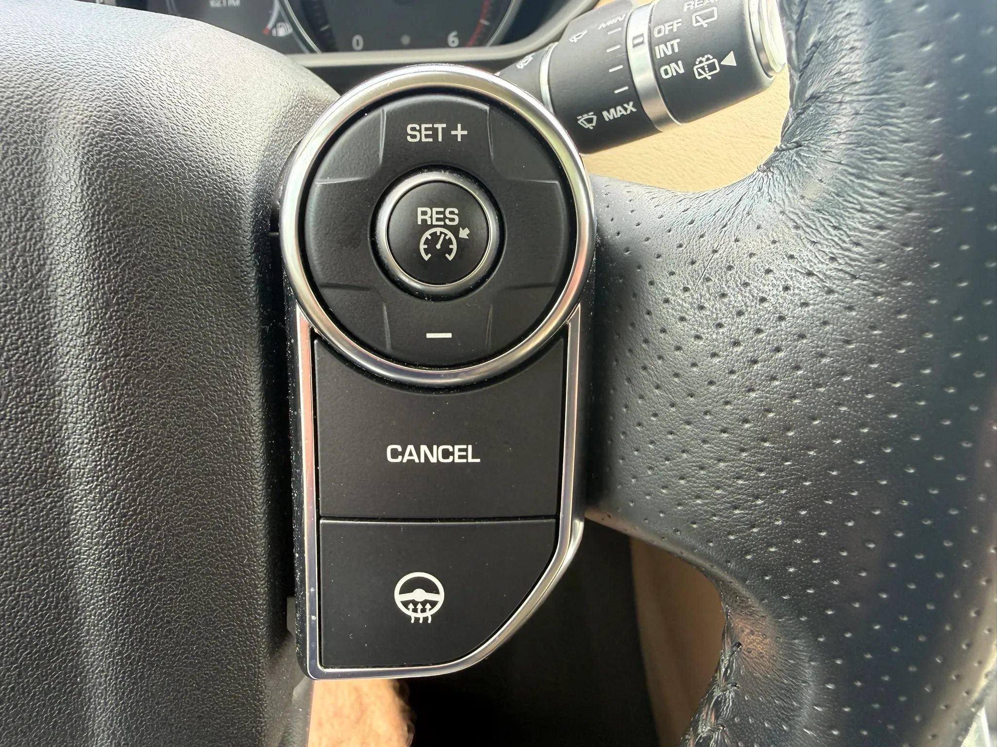 Used 2017 Land Rover Range Rover Sport SE AWD/4WD image 33