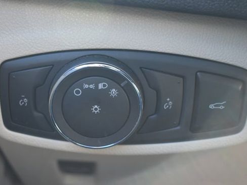 Used 2019 Lincoln MKC Reserve w/ MKC Climate Package image 23