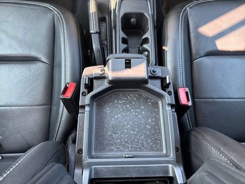 Used 2023 Jeep Wrangler Unlimited Sahara AWD/4WD image 36