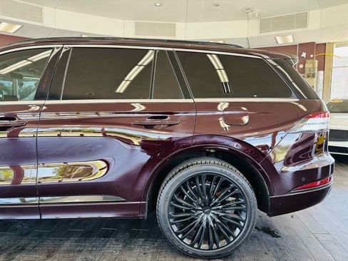 Used 2023 Lincoln Aviator Black Label w/ Dynamic Handling Package AWD/4WD image 15