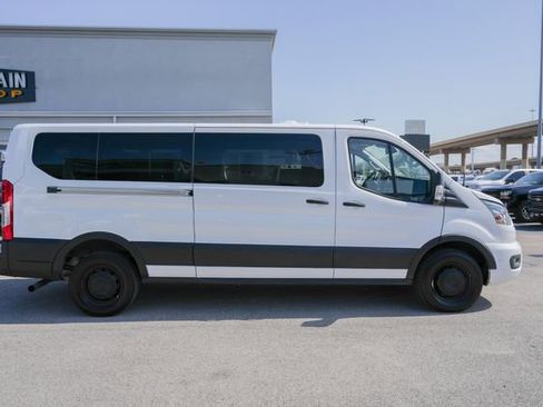 Used 2023 Ford Transit 350 XLT RWD image 4
