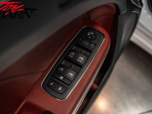 Used 2022 Dodge Charger SRT Hellcat w/ Harman/Kardon Audio Group image 22