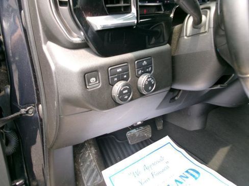 Used 2024 Chevrolet Silverado 1500 LT AWD/4WD image 15