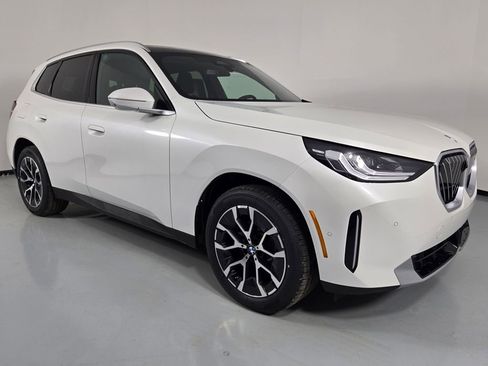 New 2026 BMW X3 xDrive30 w/ Premium Package image 6