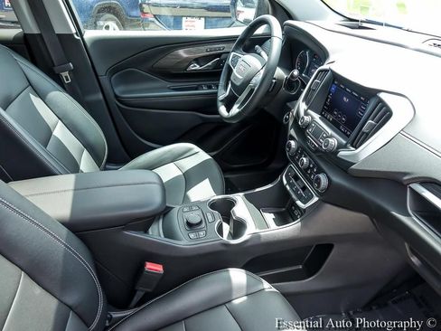 Used 2024 GMC Terrain SLT w/ Tech Package FWD image 30