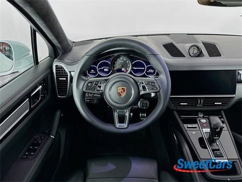 Used 2023 Porsche Cayenne Turbo image 16