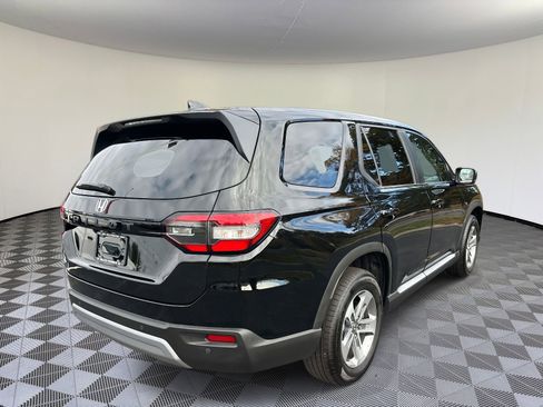 Certified 2025 Honda Pilot EX-L image 4