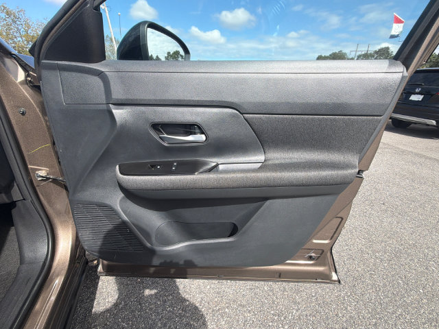 Certified 2026 Nissan Kicks SV FWD image 14