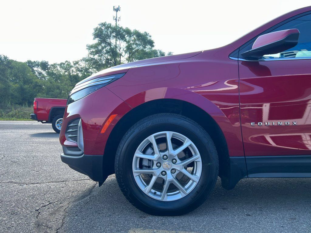 Certified 2023 Chevrolet Equinox LT AWD/4WD image 12