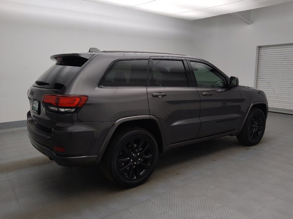 Used 2020 Jeep Grand Cherokee Altitude AWD/4WD image 10