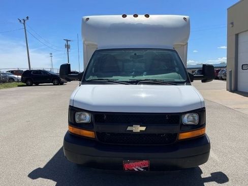 Used 2016 Chevrolet Express 3500 RWD image 8
