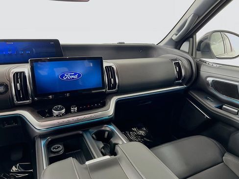 New 2026 Ford Expedition Max Platinum AWD/4WD image 30