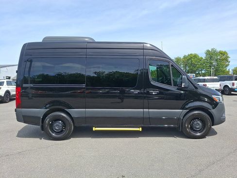 Used 2025 Mercedes-Benz Sprinter 2500 image 7