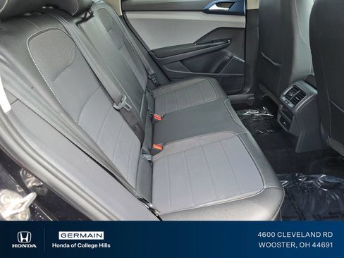 Used 2024 Volkswagen Taos SE FWD image 21