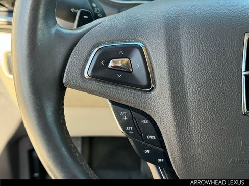 Used 2017 Lincoln MKX Reserve image 22