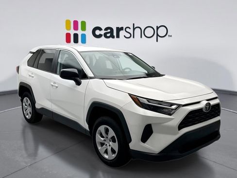 Used 2024 Toyota RAV4 LE image 7