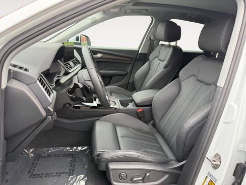 Certified 2025 Audi Q5 2.0T Premium Plus w/ Premium Plus Package image 10
