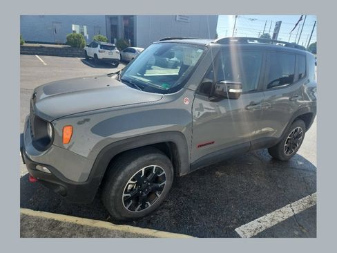 Used 2023 Jeep Renegade Trailhawk AWD/4WD image 1
