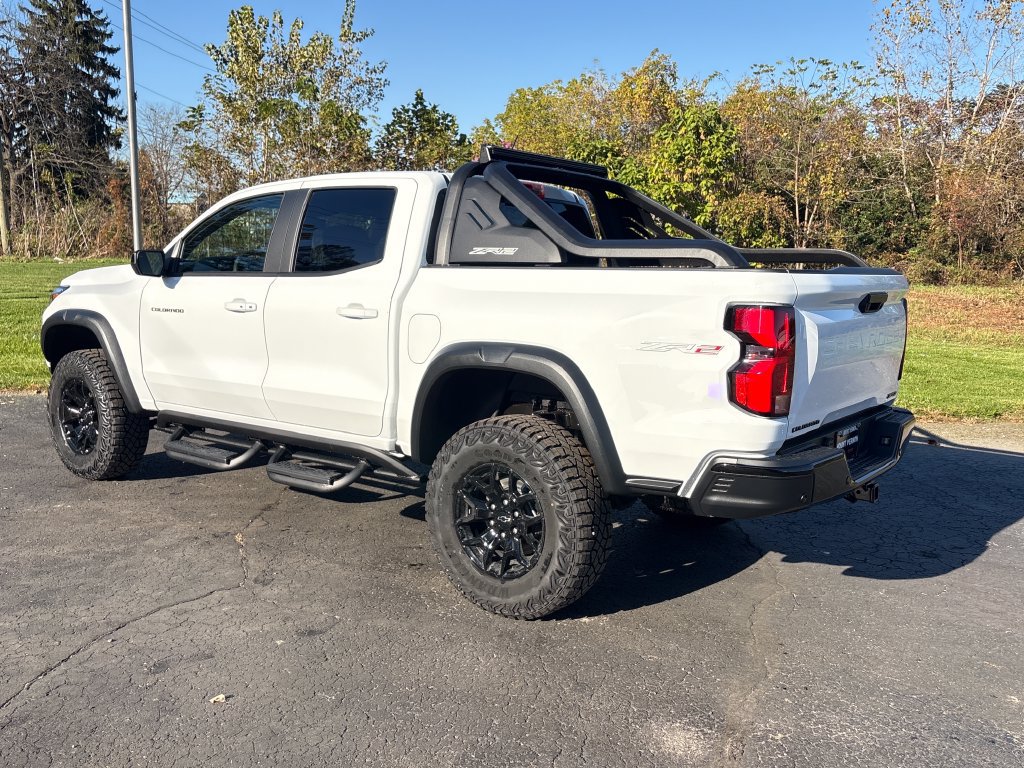 New 2026 Chevrolet Colorado ZR2 w/ Midnight Edition AWD/4WD image 3