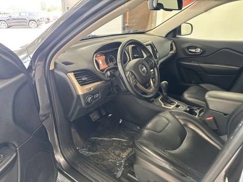Used 2016 Jeep Cherokee Limited AWD/4WD image 16