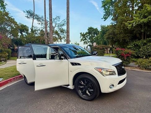 Used 2014 INFINITI QX80 4WD w/ Theater Package image 8
