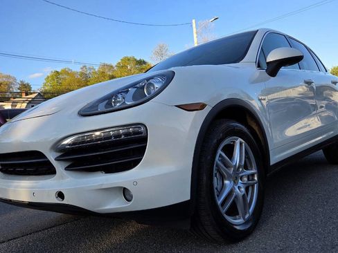 Used 2012 Porsche Cayenne S AWD/4WD image 2