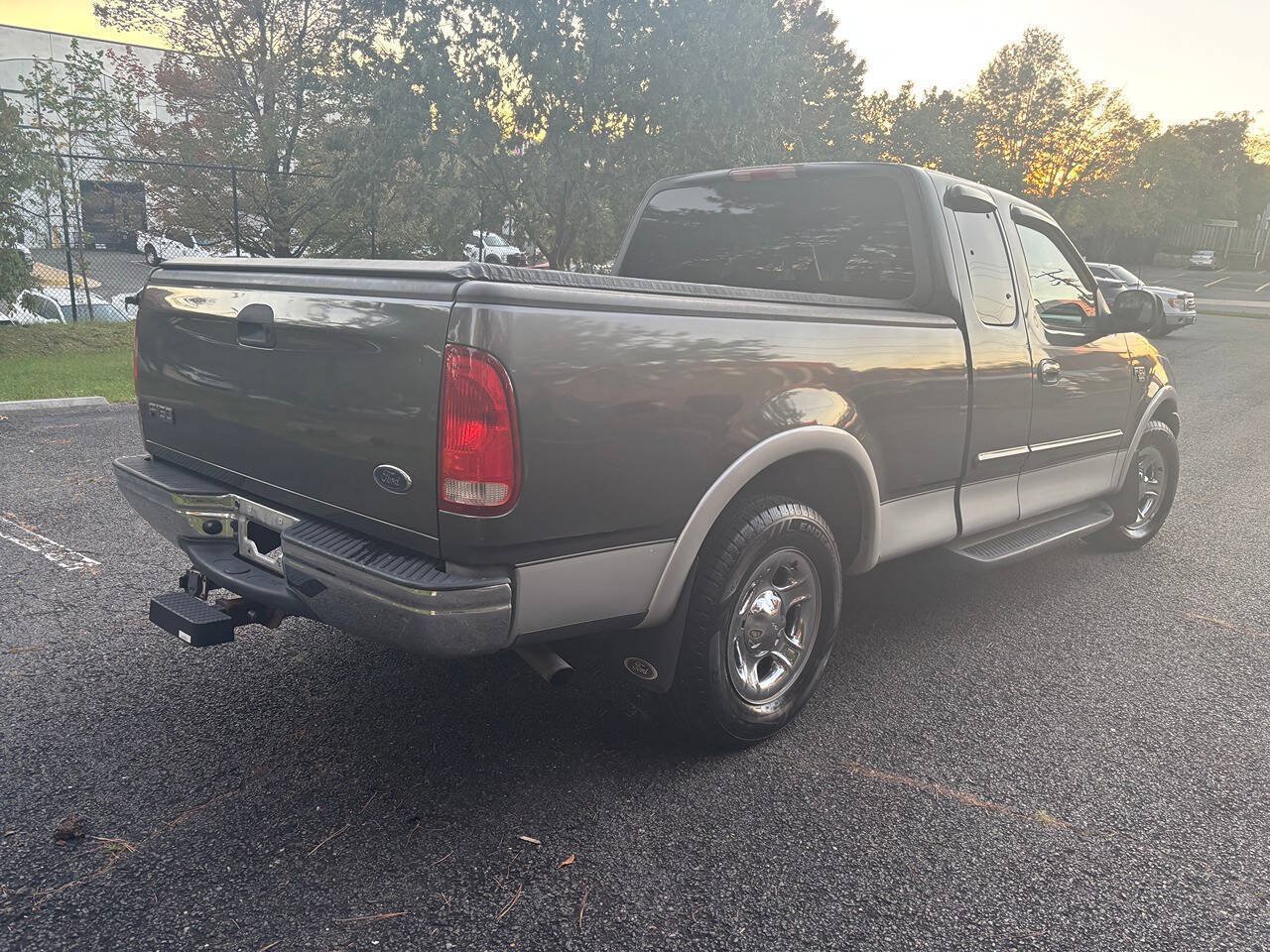 Used 2002 Ford F150 King Ranch RWD image 4