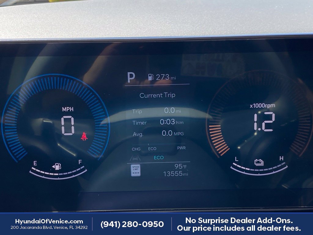 Certified 2025 Hyundai Santa Fe SEL FWD image 13
