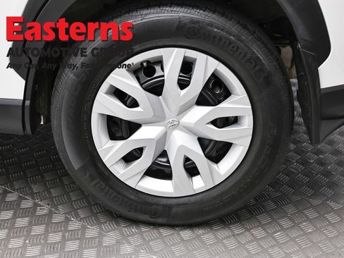 Used 2023 Toyota Corolla Cross L AWD/4WD image 8