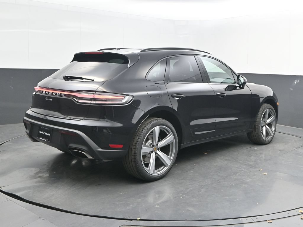 Certified 2026 Porsche Macan AWD/4WD image 7