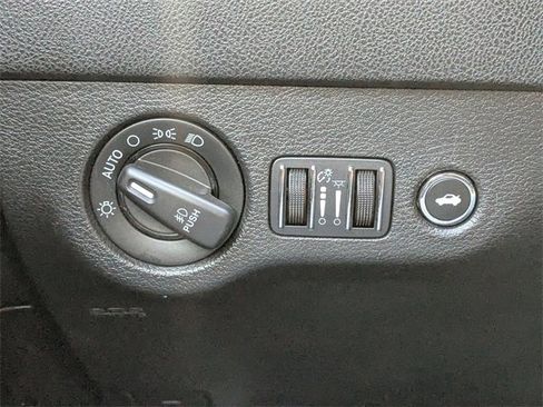 Used 2016 Dodge Charger R/T w/ Plus Group image 28