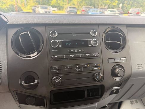 Used 2016 Ford F250 XL w/ Power Equipment Group RWD image 27