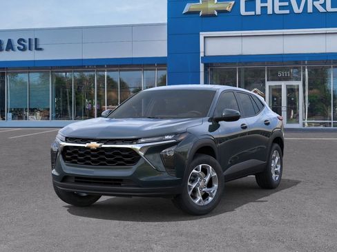 New 2026 Chevrolet Trax LS w/ LS Convenience Package FWD image 6