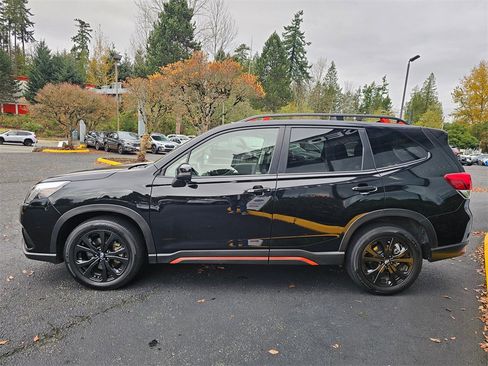 Used 2024 Subaru Forester Sport image 4