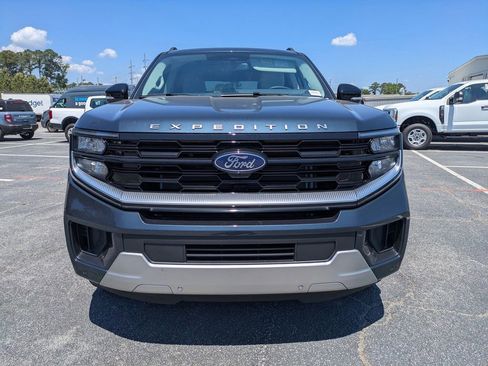 New 2026 Ford Expedition Platinum w/ Driver's Package AWD/4WD image 10