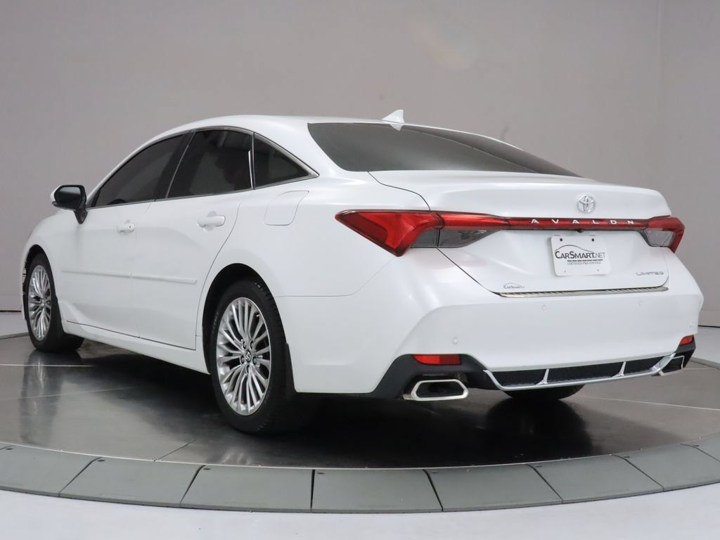 Used 2019 Toyota Avalon Limited w/ Advanced Safety Package FWD image 3