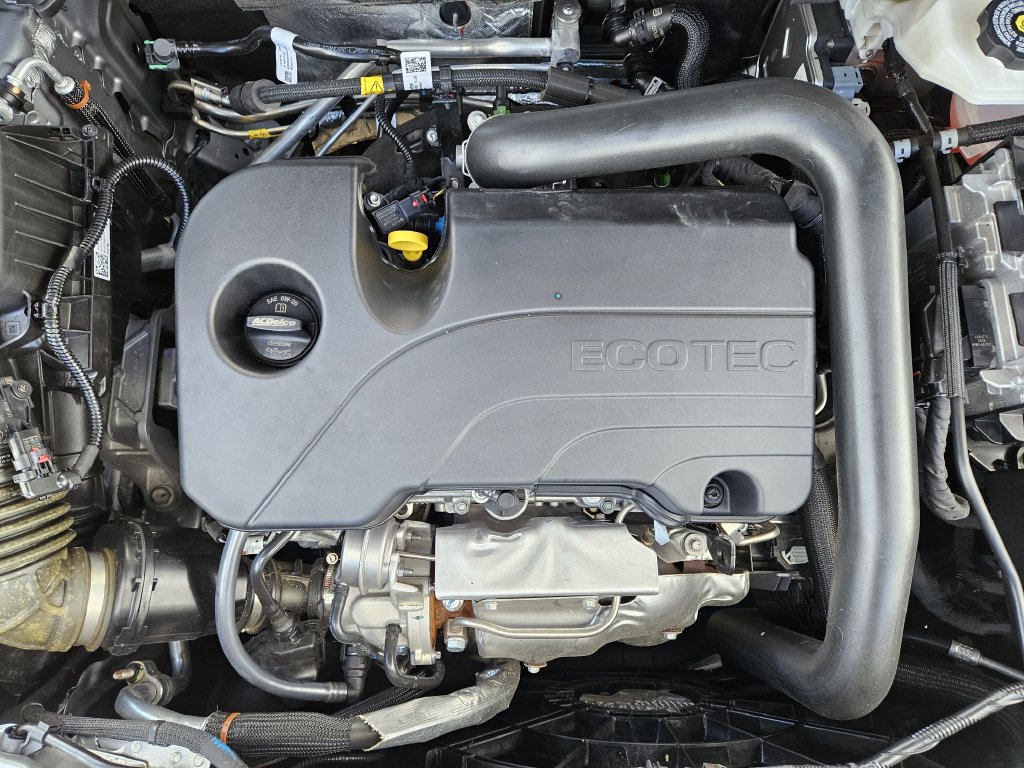 Used 2026 Chevrolet Equinox LT FWD image 30