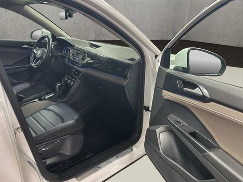 Used 2022 Volkswagen Taos SEL w/ Panoramic Sunroof Package AWD/4WD image 20