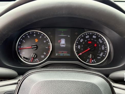 Used 2022 Toyota RAV4 LE FWD image 18