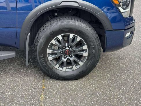 Used 2024 Nissan Titan PRO-4X w/ Pro-4x Convenience Package AWD/4WD image 9