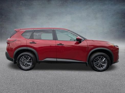 Used 2023 Nissan Rogue S AWD/4WD image 2