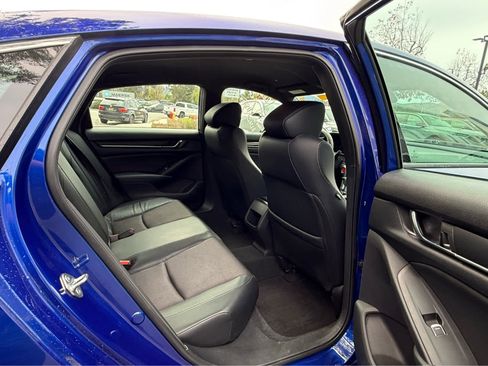 Used 2018 Honda Accord Sport image 4