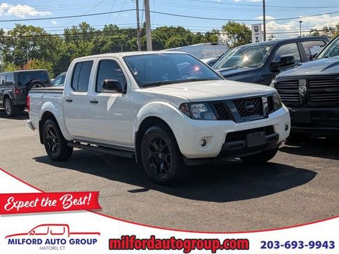 Used 2020 Nissan Frontier SV w/ Midnight Edition Floor Mats AWD/4WD image 1