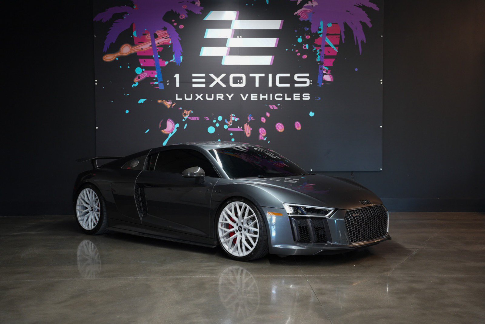 Used 2018 Audi R8 V10 w/ Carbon Exterior Package AWD/4WD image 4