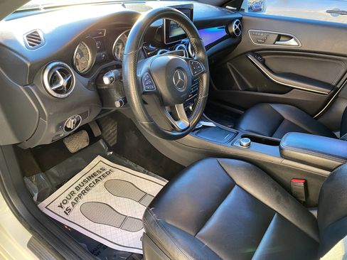 Used 2015 Mercedes-Benz CLA 250 4MATIC image 3