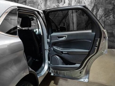 Used 2021 Ford Edge SEL image 15